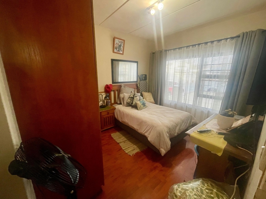 2 Bedroom Property for Sale in Waterval East North West